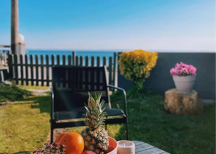 By The Sea Luxury Apartment